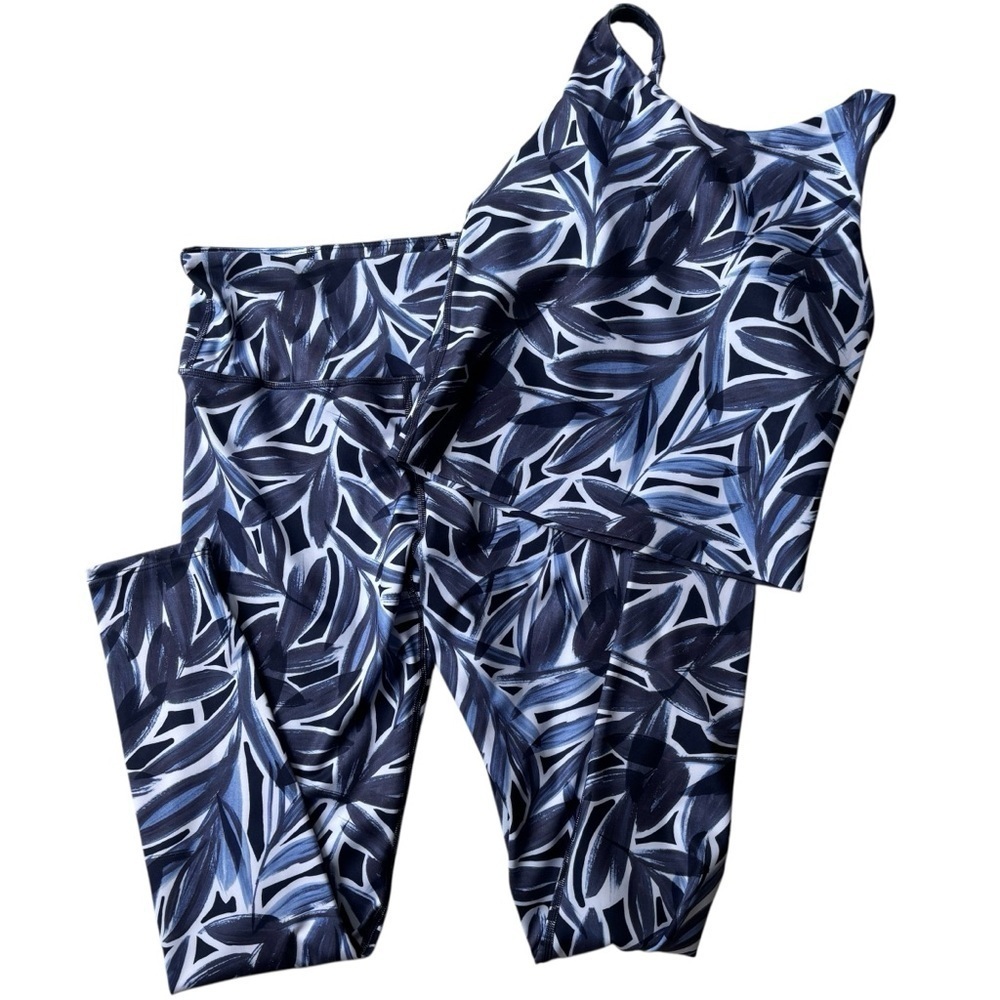 Sage Collective NWT Leggings and Sports Bra Set Size Small